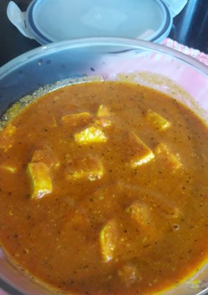 A picture of Paneer Makhani/ Paneer butter masala.
