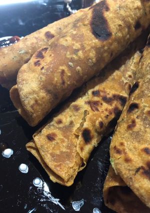 A picture of Methi Achari masala paratha.