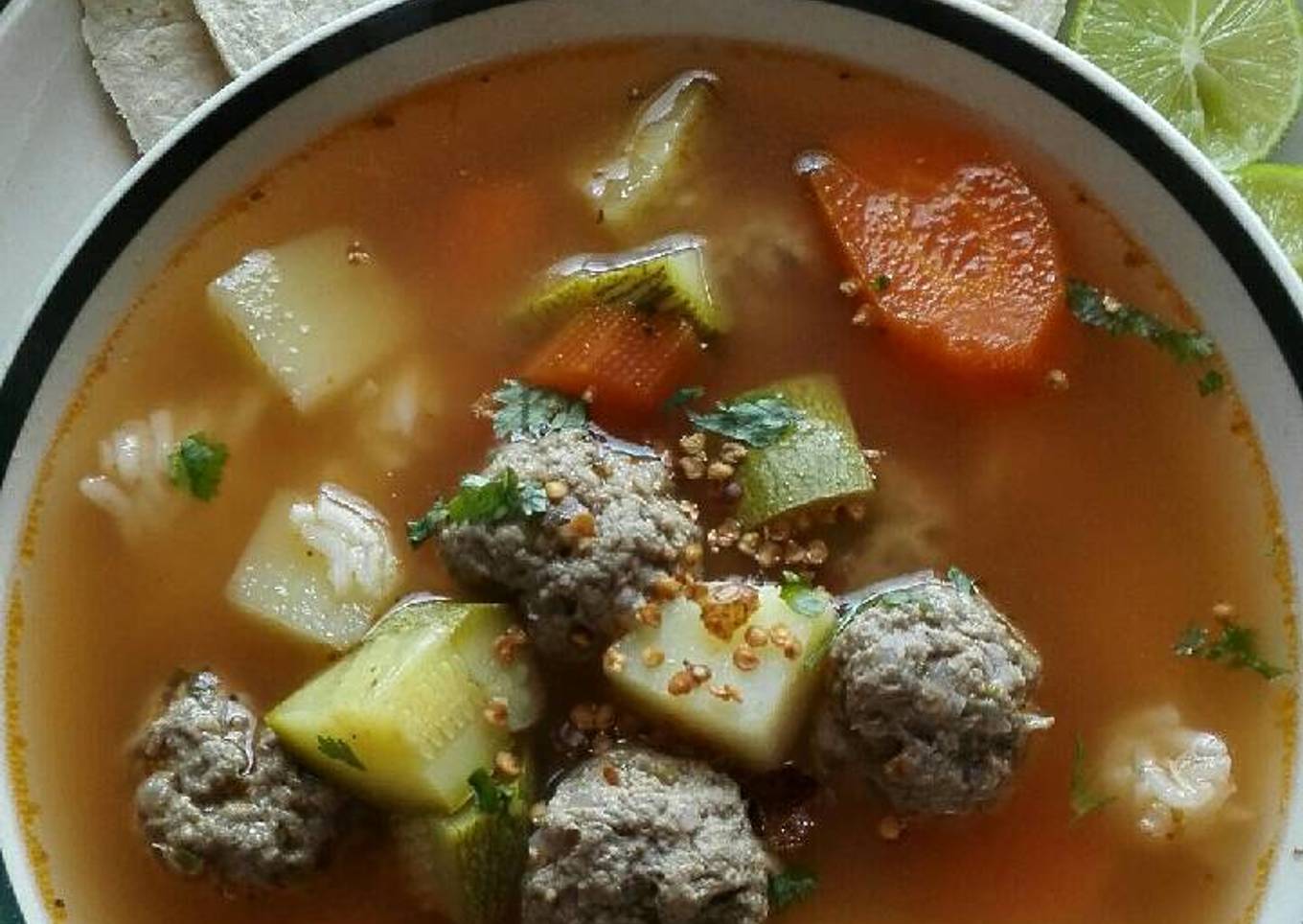 💠Caldo de albóndigas 💠