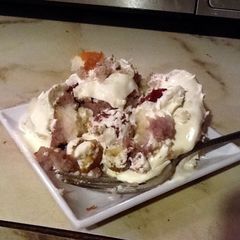 A picture of Easy Strawberry Shortcake.