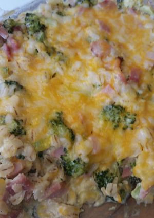A picture of Ham and broccoli casserole.