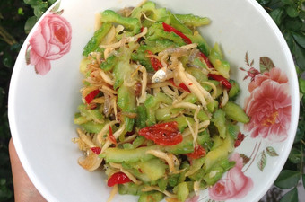 Bagaimana Menyiapkan Oseng Pare Teri Medan Anti Gagal