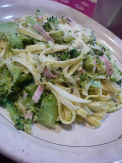 A picture of Broccoli and Ham Cream Cheese Pasta.