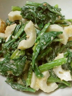 A picture of Easy Spinach and Chikuwa Fishcake Sticks with Mayonnaise and Ponzu.