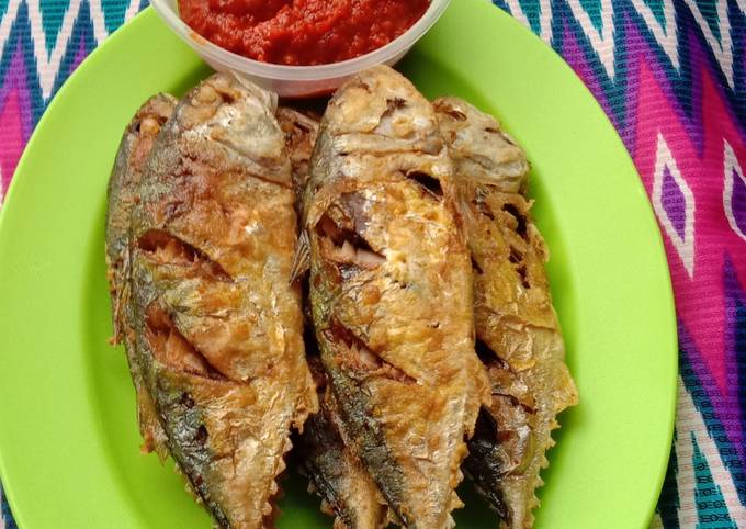 Resep Ikan Kembung Goreng Oleh Mama Kafa - Cookpad