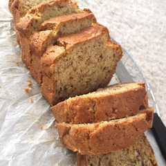 รูปของ Bolu Pisang Irit Telur No Mixer