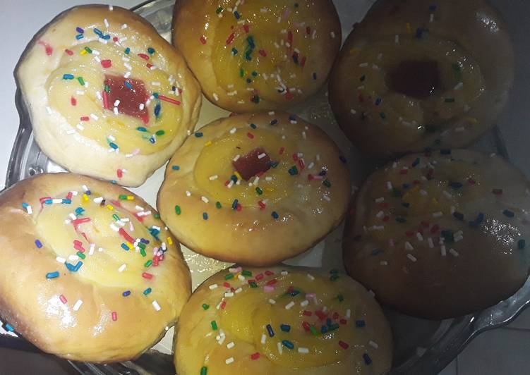 Facturas con crema pastelera😛👌🏻