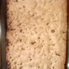 A picture of Chocolate Chip Brownies Bars.