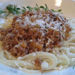 A picture of Easy Meat Sauce Pasta.