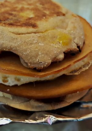 A picture of Veggie Breakfast Sandwiches.