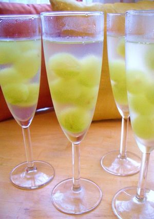 A picture of Muscat Grapes in Wine Jelly.