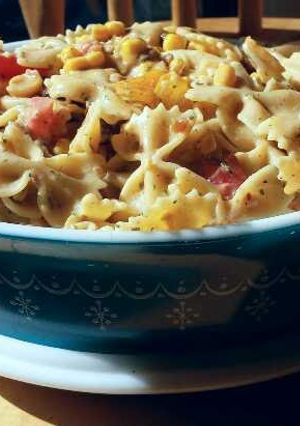 A picture of Mix Pasta Salad.