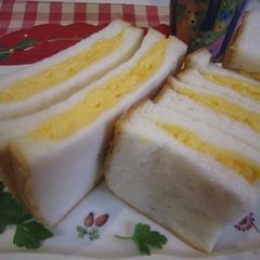 A picture of This Egg Sandwich Makes Grown-ups Happy Too.