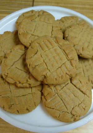 A picture of Totally Stolen Peanut Butter Cookies.