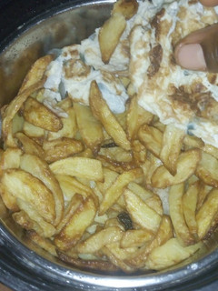 A picture of Chips with egg.
