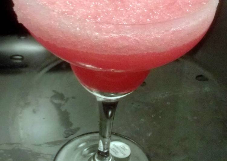 How to Prepare Perfect Strawberry Margarita