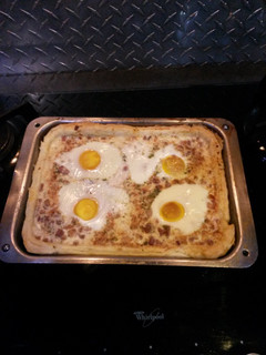 A picture of Bacon and Egg Pie.