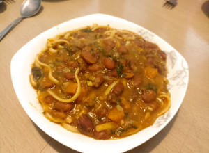 Una foto de Porotos con riendas