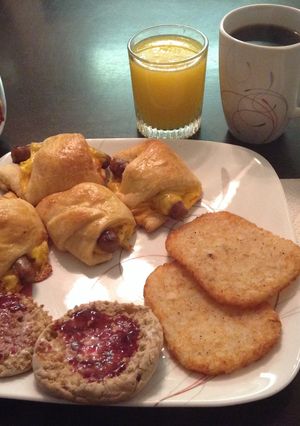 A picture of Sausage Egg And Cheddar Cheese Roll Up's.