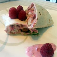 A picture of Raspberry Chicken Wraps.