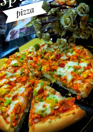 A picture of Hot and sour pizza.