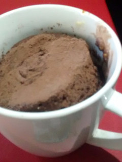 Una foto de Pastel de taza de chocolate☕
