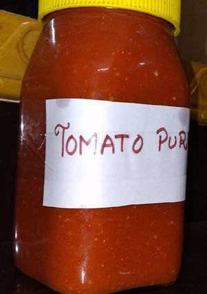 A picture of Tomato puree.