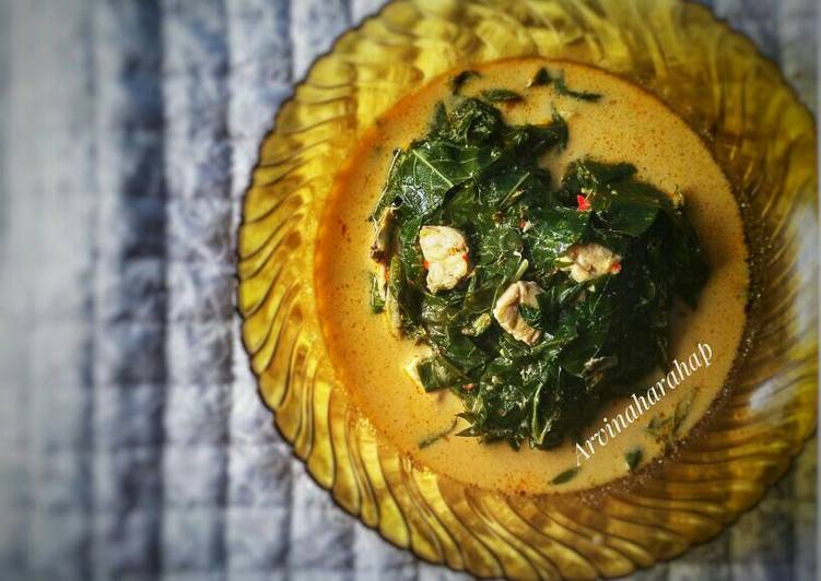 Resep Daun Singkong Kuah Gurih yang Enak Banget