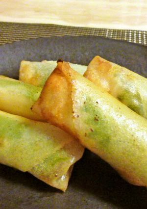 A picture of Shrimp and Ground Chicken Spring Rolls.