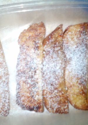 A picture of French toast sticks.