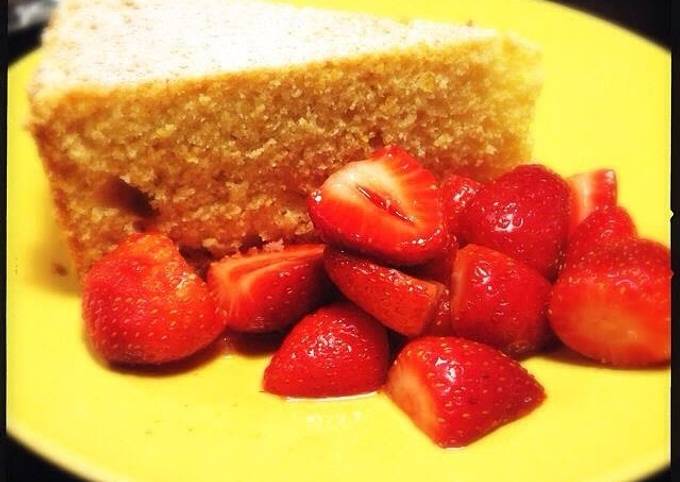 Ricotta-Orange Pound Cake with Prosecco Strawberries by Giada de Laurentiis