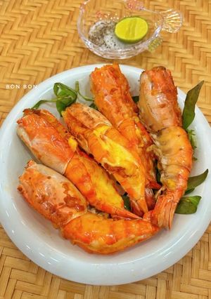A picture of Grilled Cheese Prawns.