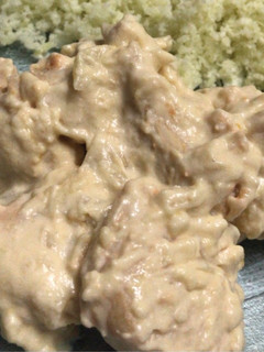 Una foto de Pollo a la crema con verduras