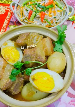 Hình của món Thịt kho tàu.