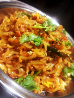 பீஷ் குழம்பு நூடுல்ஸ் (Fish Kulambu noodles recipe in Tamil) செய்முறை முக்கிய புகைப்படம்