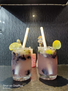 ગ્રેપ્સ મીન્ટ મોકટેલ (Grapes Mint Mocktail Recipe In Gujarati) રેસીપી મુખ્ય ફોટો