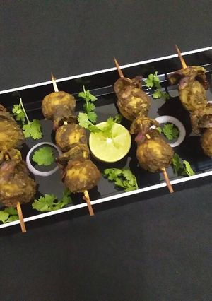 A picture of Hariyali Aloo Tikka.