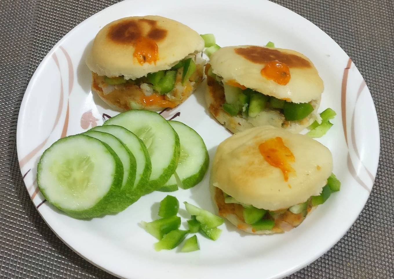 Stuffed rice balls