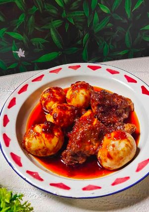 Foto resep Telur dan Ayam Masak Habang