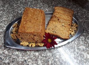 Una foto de Budín de miel y nueces