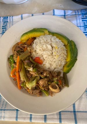 Una foto de Cerdo salteado con vegetales