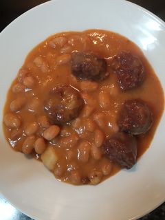 Una foto de Potaje de alubias pintas"abicholones"