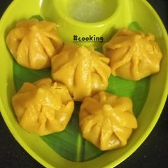 A picture of Mango Modak.