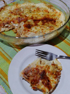 A picture of Baked Macaroni in white sauce.