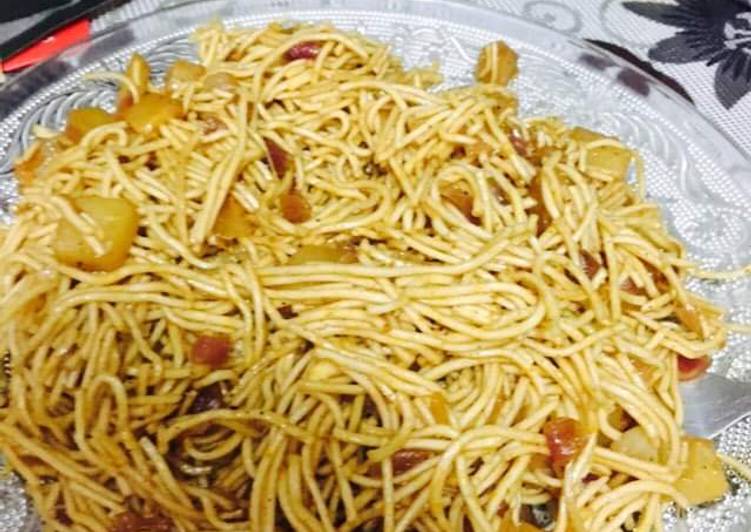 Easiest Way to Royal At Home Mix veg noodles with a twist