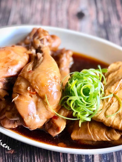 香辣滷雞腿豆皮 / 便當菜 的食譜成品照片