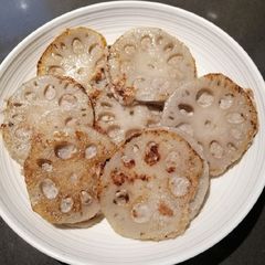 A picture of Fried Stuffed Lotus Root.