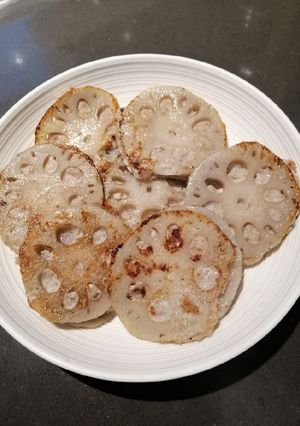 A picture of Fried Stuffed Lotus Root.