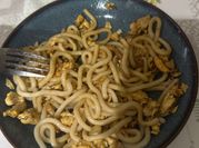 Una foto de fideo udon