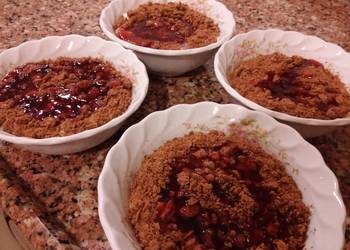 Easy Serving Recipe Cherry juice pudding with chocolate biscuits Savory Delicious